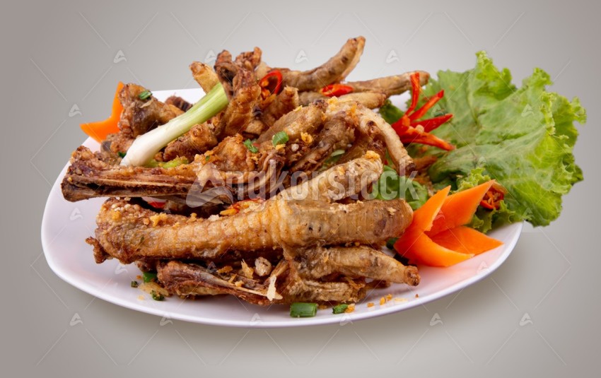 Deep fried Chicken wing with Garlic