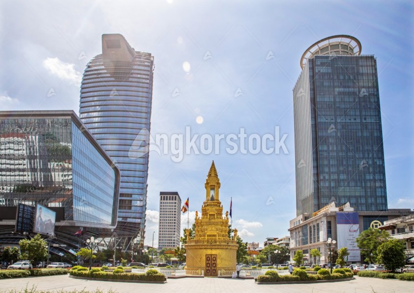 Buddha Stupa and Banking Building - សួនព្រះសក្យមុនីចេតិយ